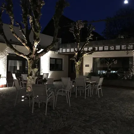 Stern Konukevi 3*