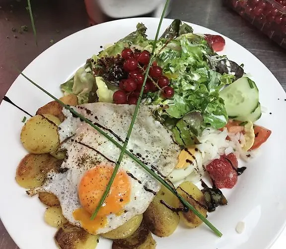 Konukevi Stern 3*
